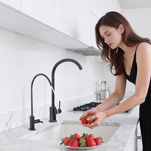 VEVOR Water Filter Faucet, RO Faucet with Lead-Free Brass Valve, 304 Stainless Steel, 0.8GPM Drinking Water Faucet Fits Most Reverse Osmosis & Filtration System, Kitchen Filtered Water Tap, Black