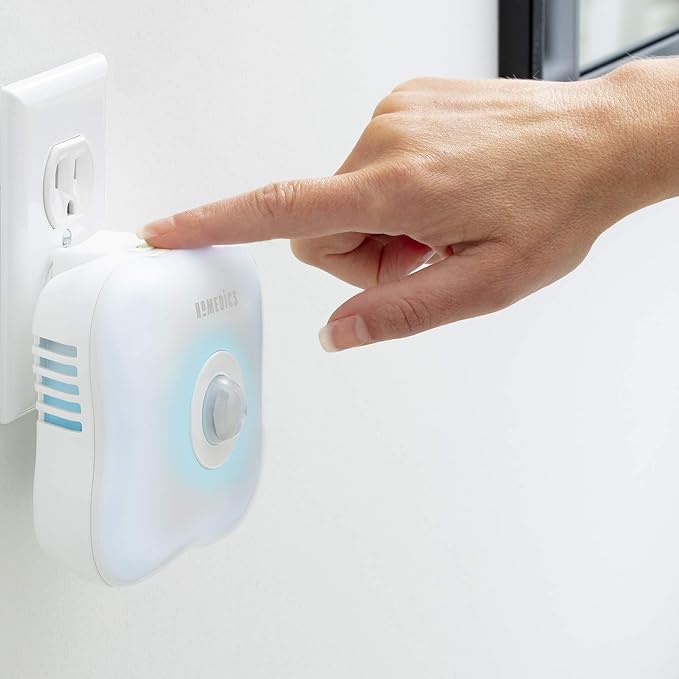 Homedics TotalClean Personal UV-C Plug-In Air Sanitizer – Small Air Purifier for Bedrooms and Bathrooms, Built-In Night-Light for Small Spaces, Auto-On Motion, White (Pack of 4)
