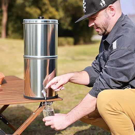 2.25G Ultra-Filtration Gravity Water Filter System，304 Stainless Steel Countertop System with 2 Carbon Filters and Stand ，NSF/ANSI 42 Certification，Reduce 99.9% Chlorine