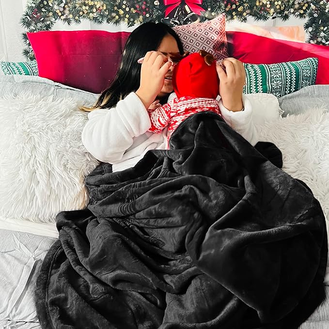 Bedsure Fleece Throw XL Blanket Black - 300GSM Soft Lightweight Plush Cozy Blankets for Bed, Sofa, Couch, Travel, Camping, 50x70 inches