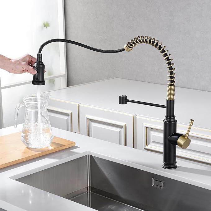Sumerain Pull-Out Spring Sprayer Kitchen Sink Faucet with 360° Rotating Spout and Single Level Handle, Black and Gold
