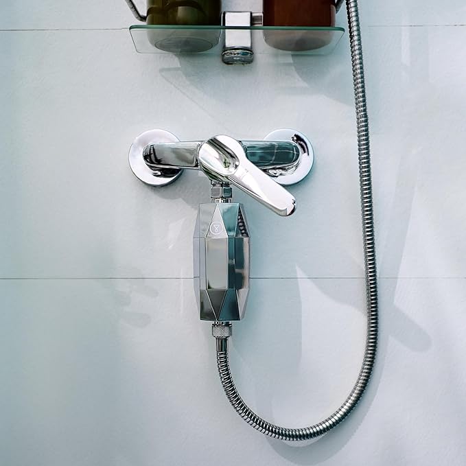 Tappwater ShowerPro Diamond - Shower Filter. Filters Limescale, Chlorine and +70 substances. Unique Design. 4-Stage Filtration and KDF-55 Technology for Soft Skin and Strong Hair. 6 Months - 20.000L