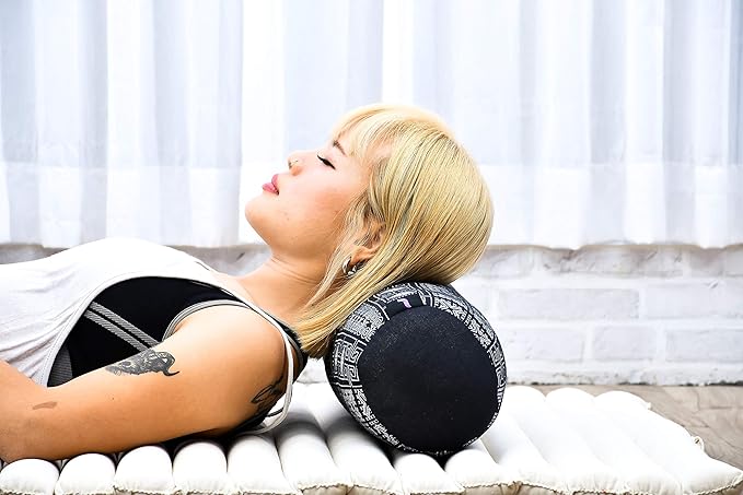 Leewadee Small Yoga Bolster – Shape-Retaining Cervical Neck Roll, Tube Pillow for Comfortable Reading, Kapok Filling, 22 x 6 x 6 inches-FlexoryFit