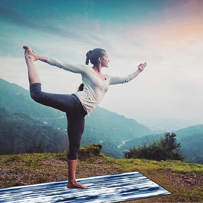 QiyI Yoga Mat Towel with Corner Pockets, Non Slip Sweat Absorbent Hot Yoga Towels, Soft Yoga Blankets with Travel Bag, Skidless Mat Cover for Workout, Gym, Fitness - 70"x26", Blue White Tie Dye-FlexoryFit
