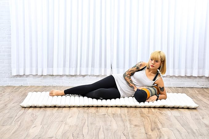 Leewadee Small Yoga Bolster – Shape-Retaining Cervical Neck Roll, Tube Pillow for Comfortable Reading, Kapok Filling, 22 x 6 x 6 inches-FlexoryFit