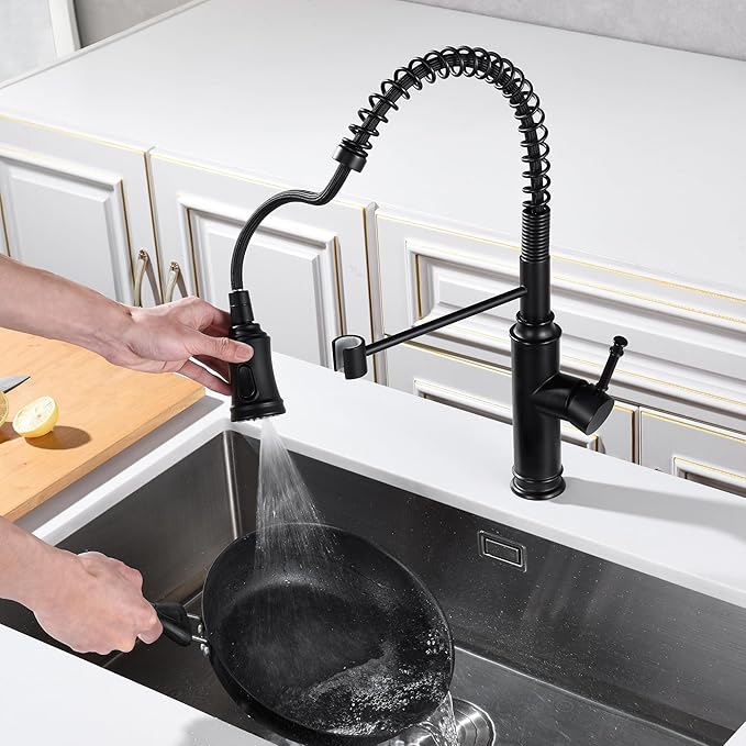 Sumerain Pull-Out Spring Sprayer Kitchen Sink Faucet with 360° Rotating Spout and Single Level Handle, Matte Black