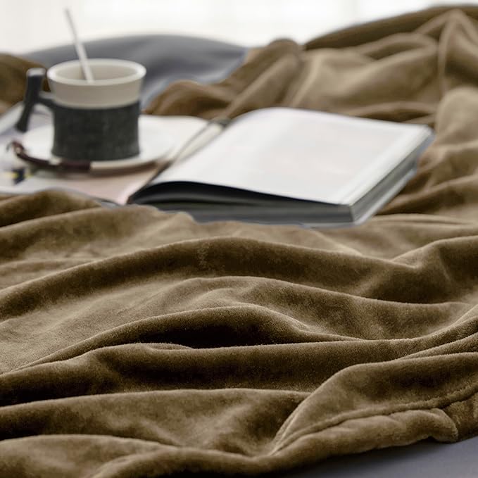Bedsure Fleece Throw XL Blanket Camel - 300GSM Soft Lightweight Plush Cozy Blankets for Bed, Sofa, Couch, Travel, Camping, 50x70 inches