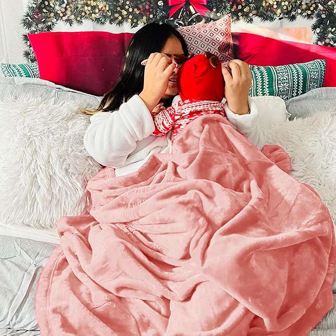 Bedsure Fleece King Size Blankets for Bed Pink - Soft Lightweight Plush Cozy Fuzzy Luxury Microfiber, 108x90 inches