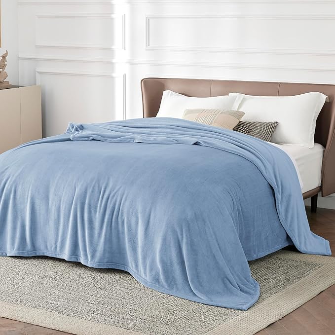 Bedsure Twin XL Fleece Blanket Dorm Bedding - Lightweight Soft Cozy Blankets for Bed, Sofa, Couch, Travel, Camping, Light Blue, 66"x90"